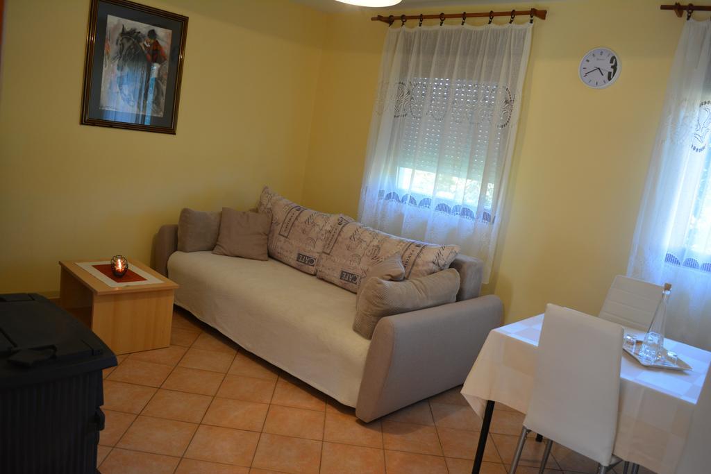Holiday Home Lana Saborsko Luaran gambar