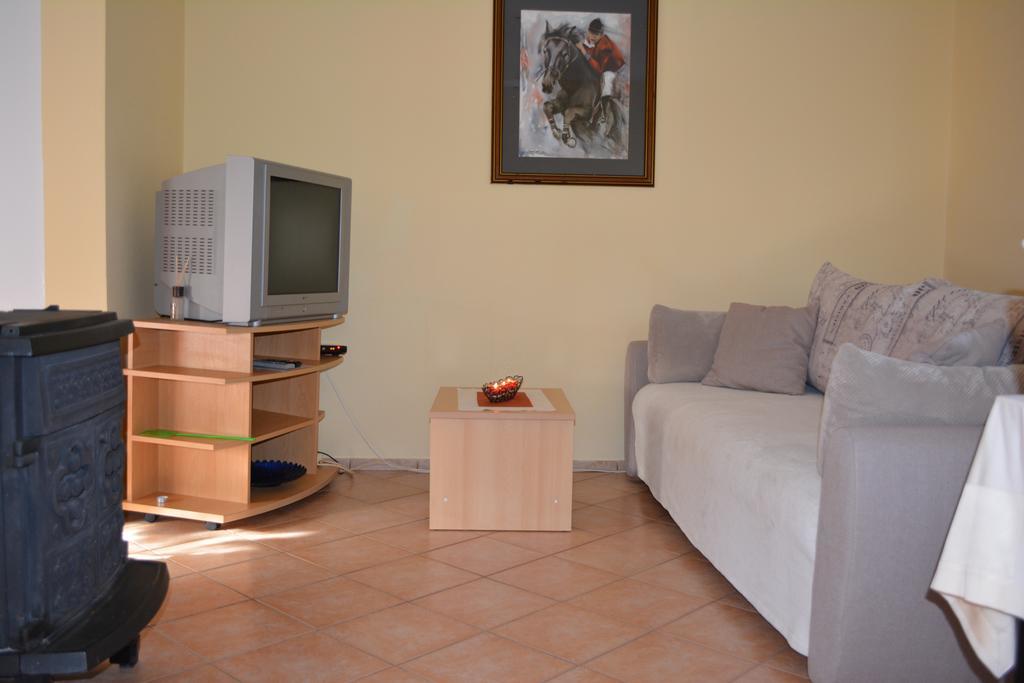 Holiday Home Lana Saborsko Luaran gambar